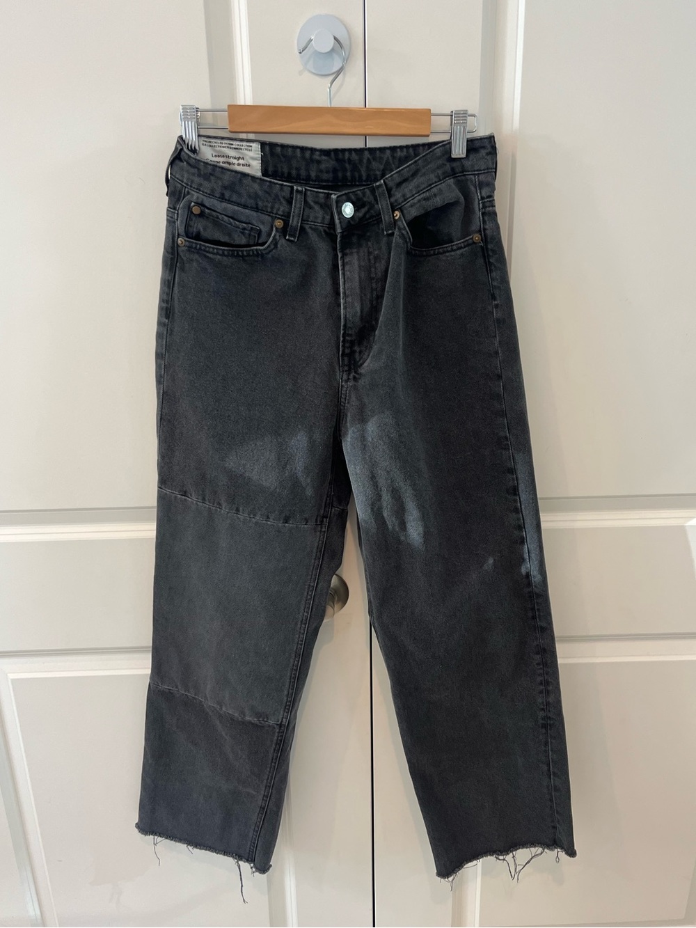 H&M women’s size 8 faded black Wide-Leg Patch Detail Jeans with frayed hem